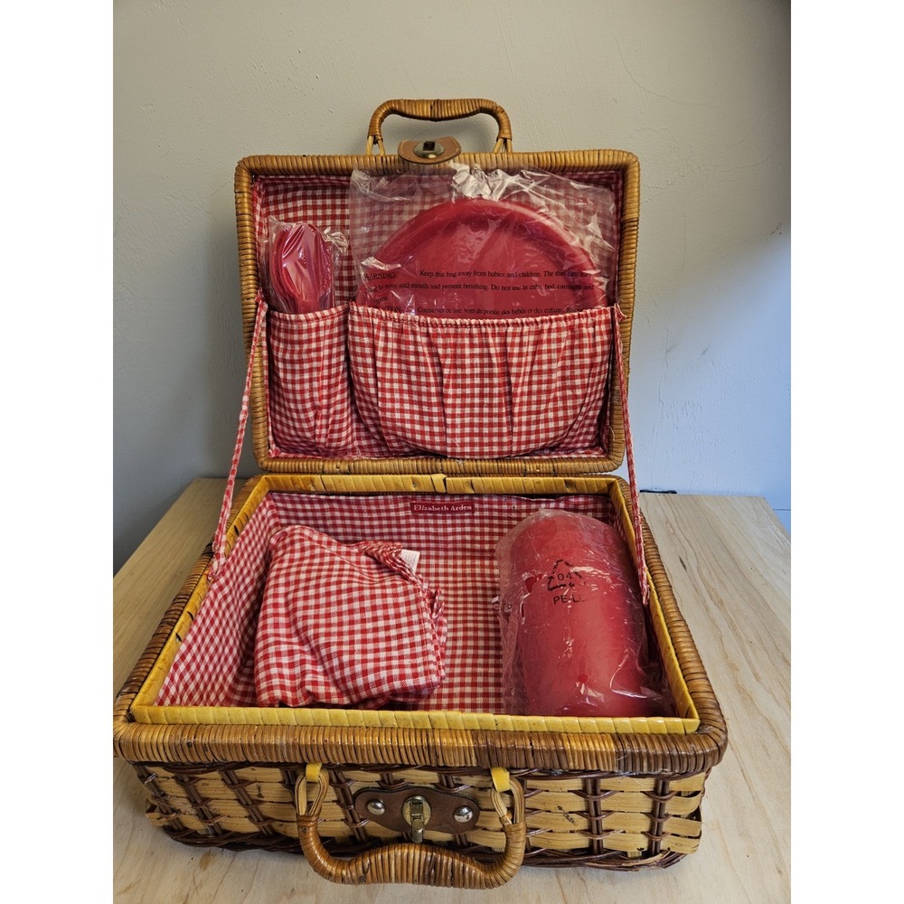Elizabeth Arden Wicker Picnic Basket Set 4 Plates Tumblers Flatware Napkins Vtg